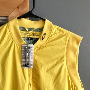 Brand New With Tags Oakley Stinger Golf Vest
